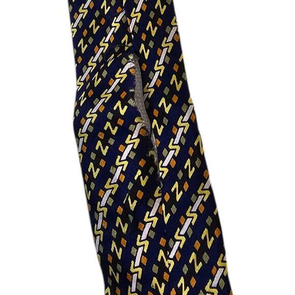 Versace V2 Classic 100% Silk Tie - Picture 5 of 7